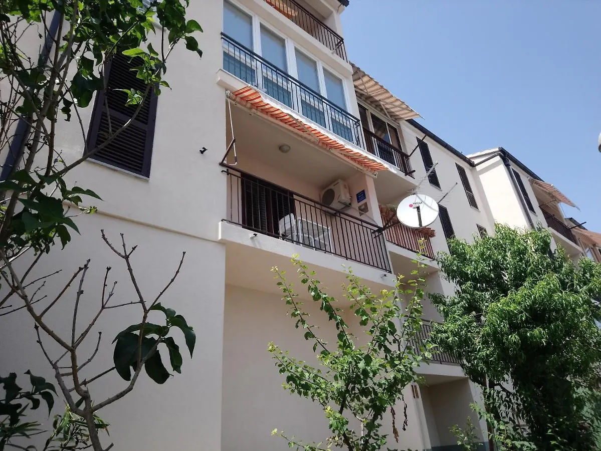 Charming Hill Apartment オパティヤ